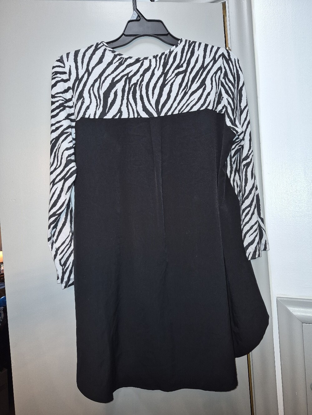 COMFY USA Black and White Zebra-Print A-Line Shirt XL
